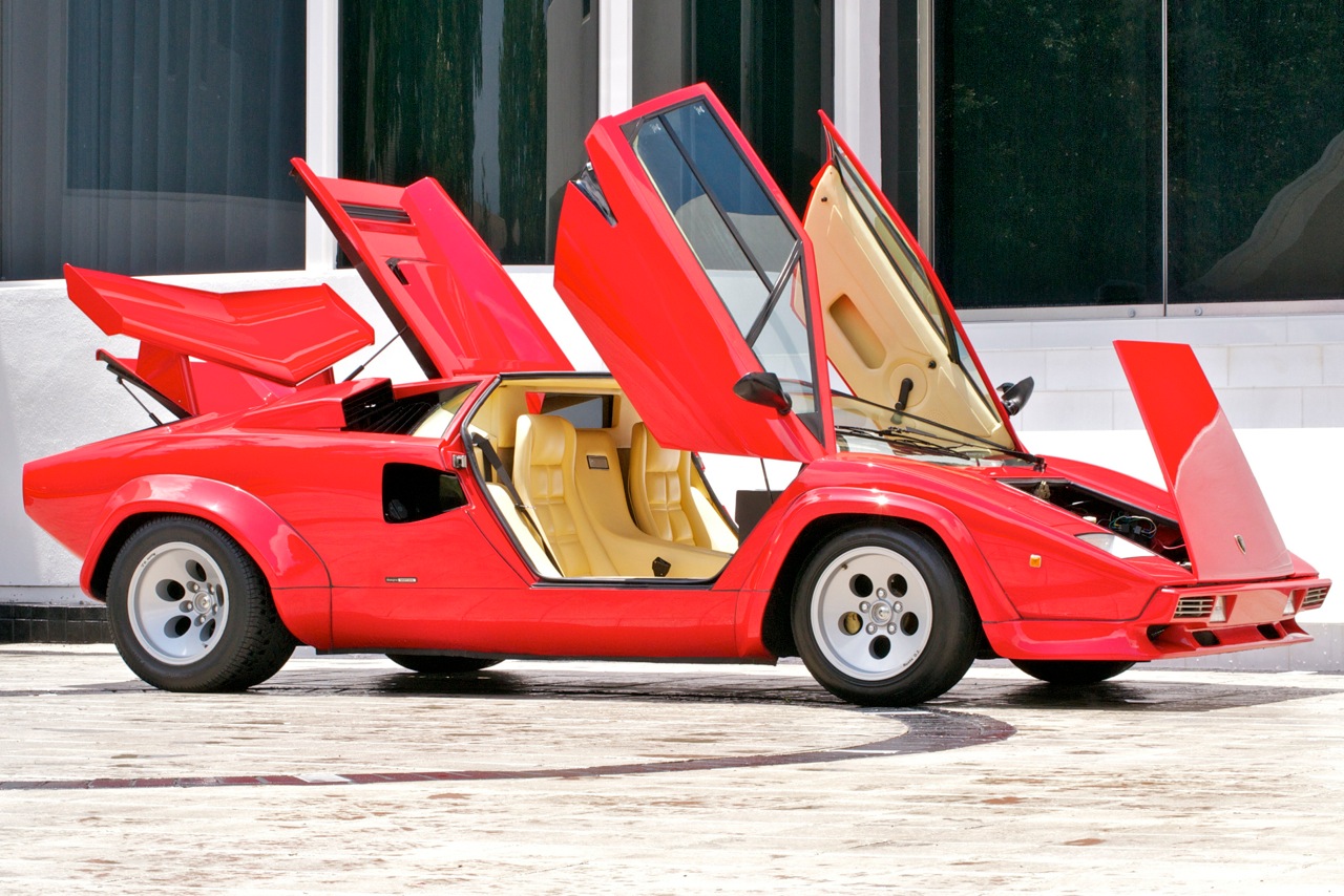 Kodėl Rizikuoti? Patikėkite Tony Rienzi naršyti egzotiškų automobilių turguje