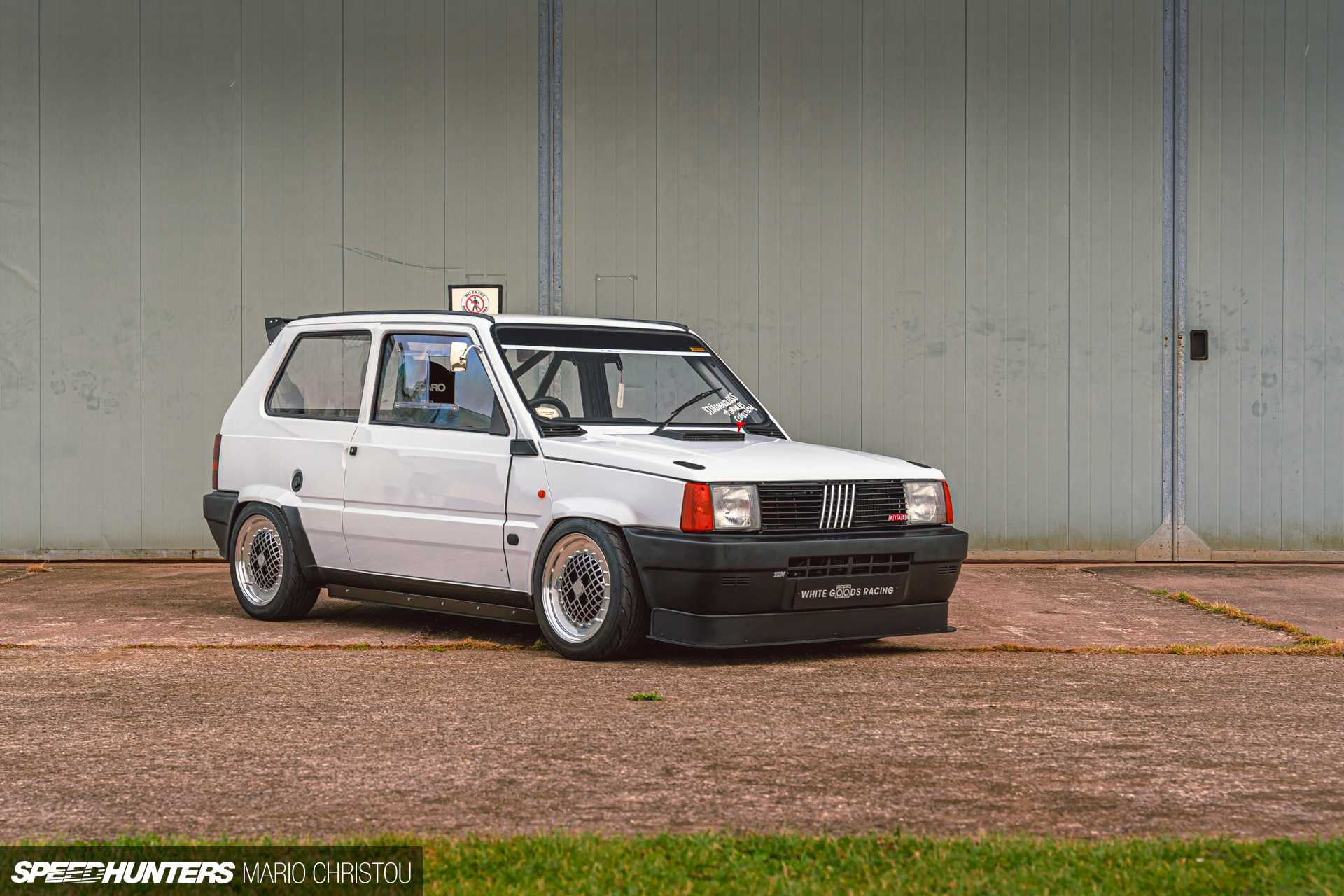 Didelės pramogos Mažojoje Italijoje: galinga Mk1 Fiat Panda