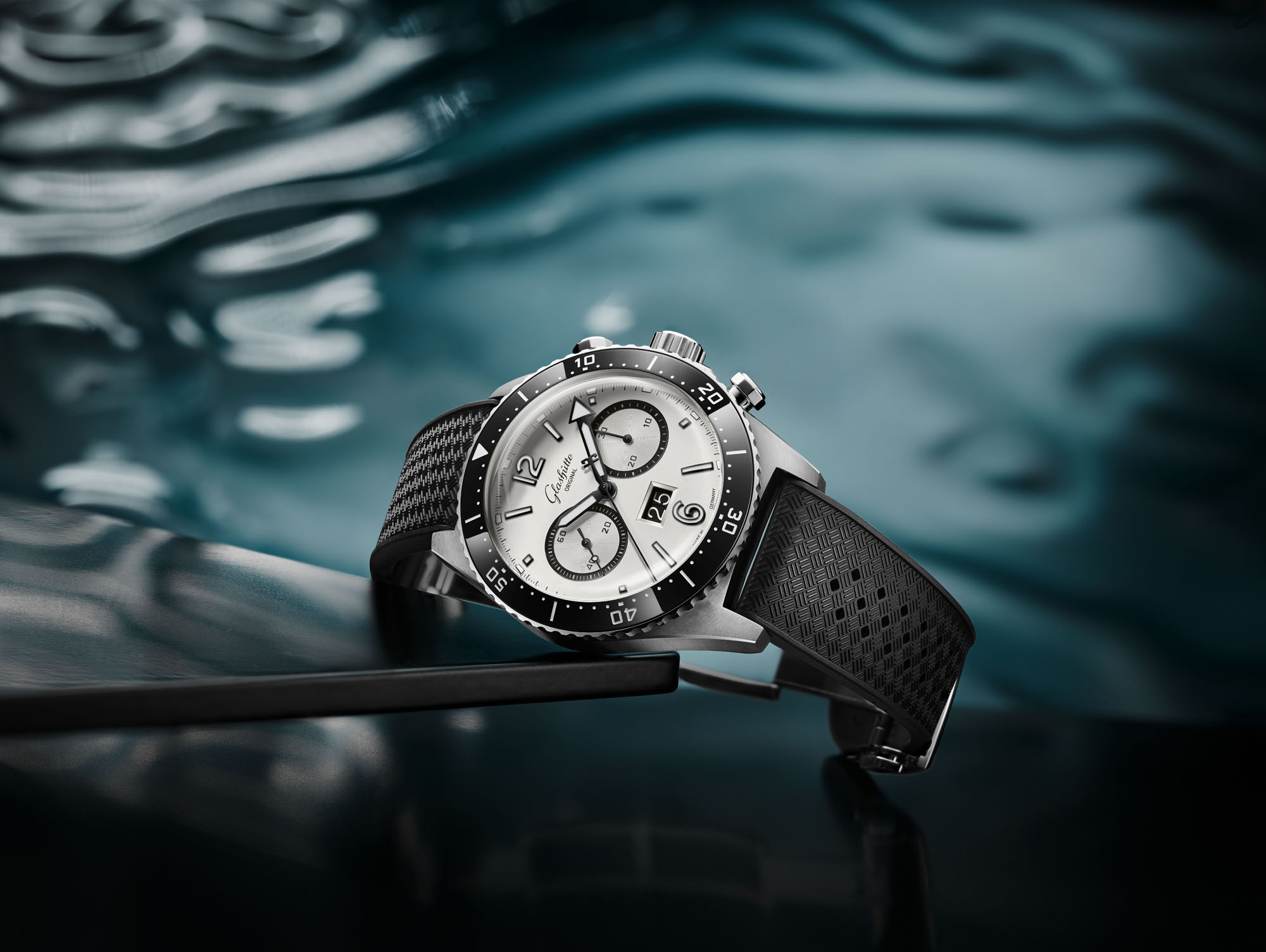 Šviesos! Fotoaparatas! Veiksmas! Naujasis „Glashütte Original“ chronografas „SeaQ“.