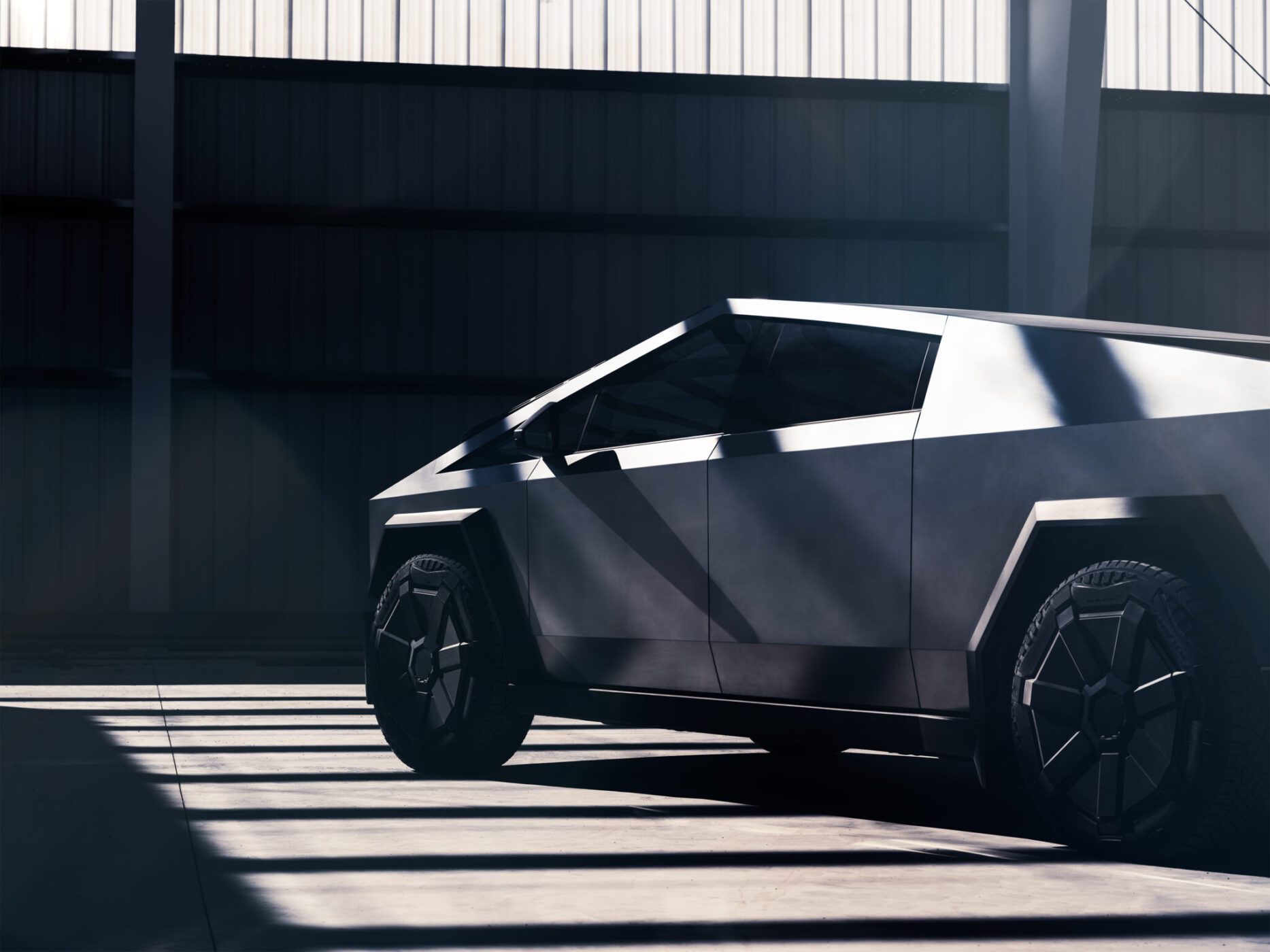 Tai yra dideli skirtumai tarp Tesla Cybertruck ir Cyberbeast