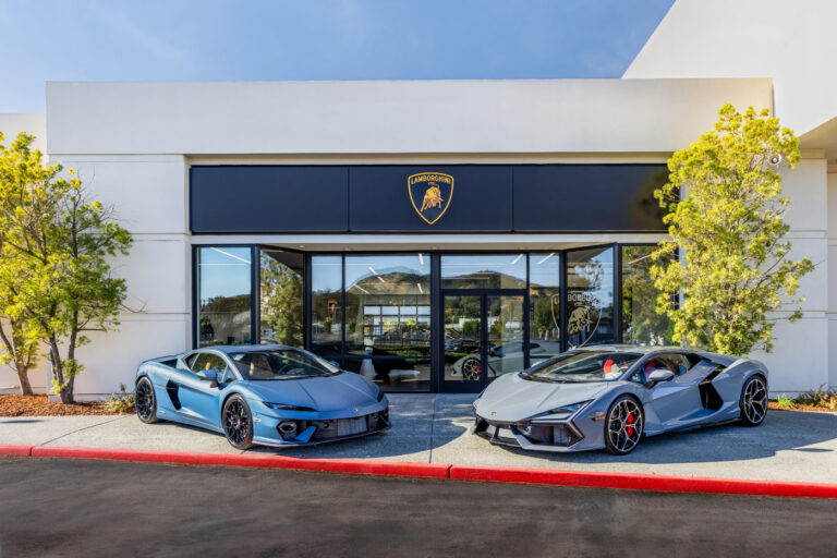 „Lamborghini“ debiutuoja naujame San Francisko salone su VIP renginiu