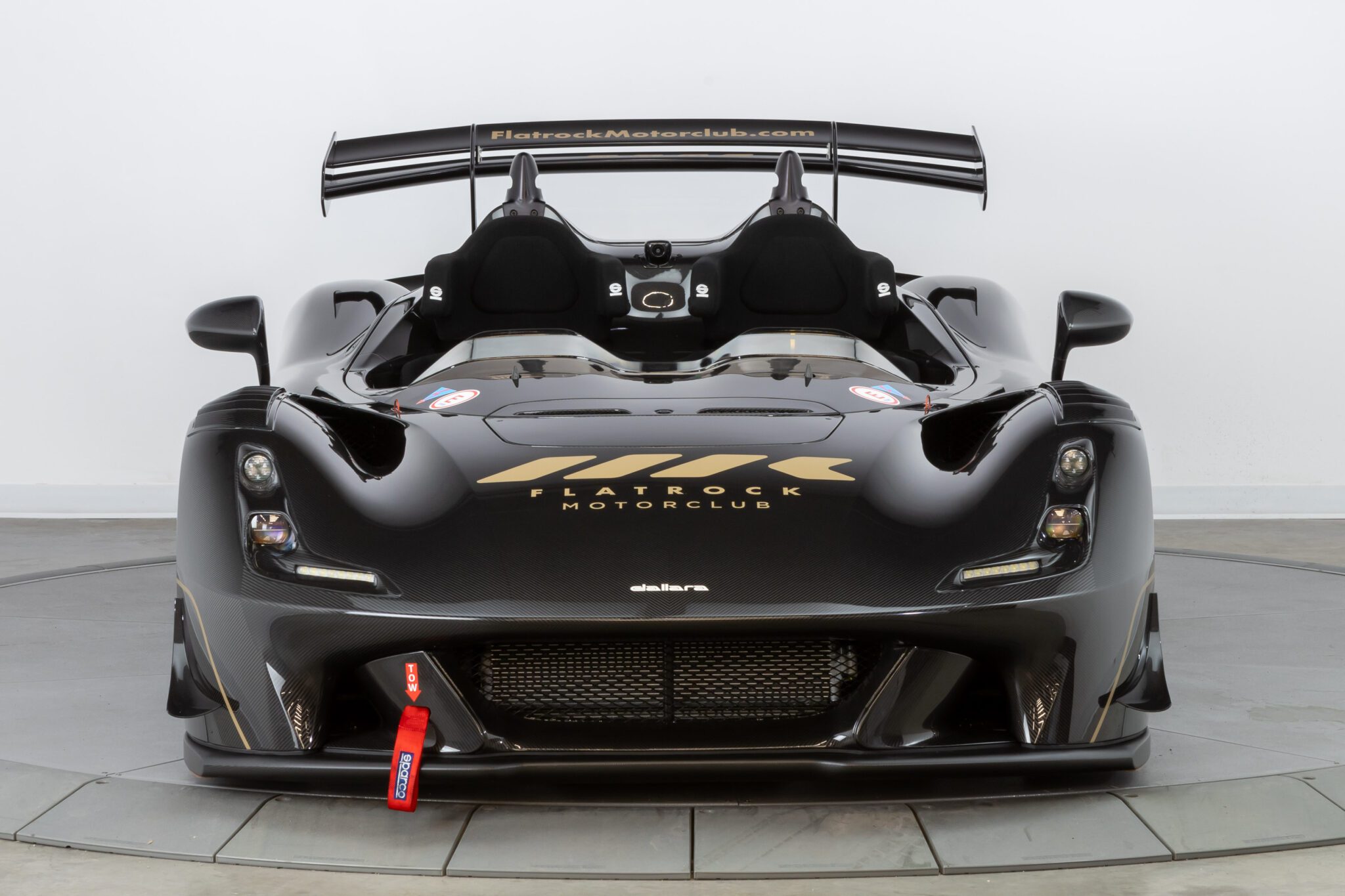 Flatrock Motorclub, duPont REGISTRY ir Dallara siūlo išskirtinį atostogų dovanų