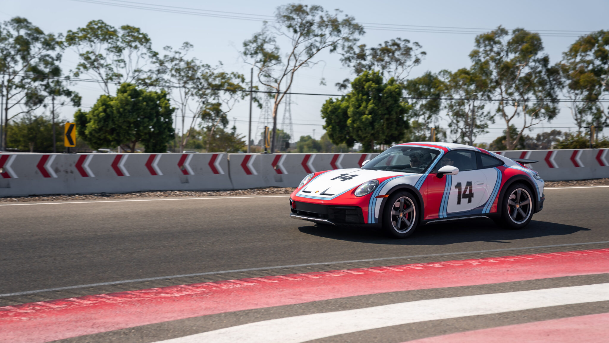 Nuvežame „Porsche 911 Dakar“ dienai trasoje