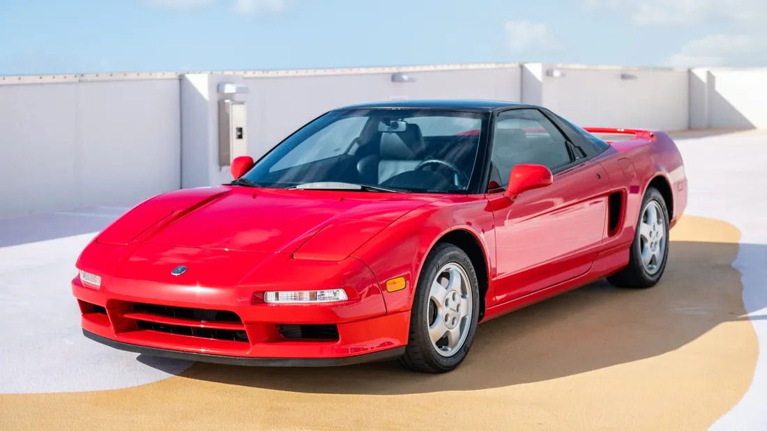 Parduodamas retas 1991 m. Acura NSX su tik 7676 mylių