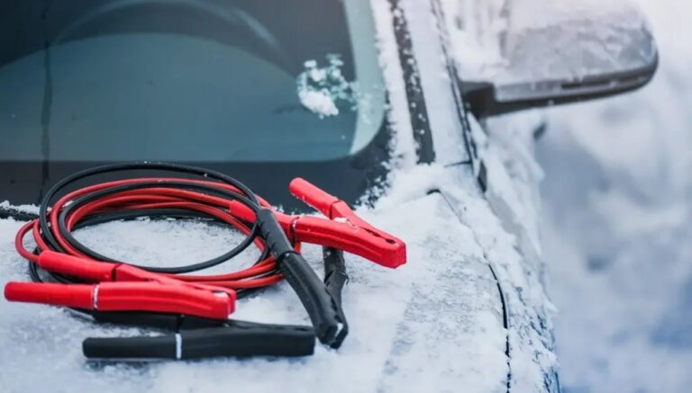Žiemos patarimai: kaip prižiūrėti ir keisti akumuliatorių
