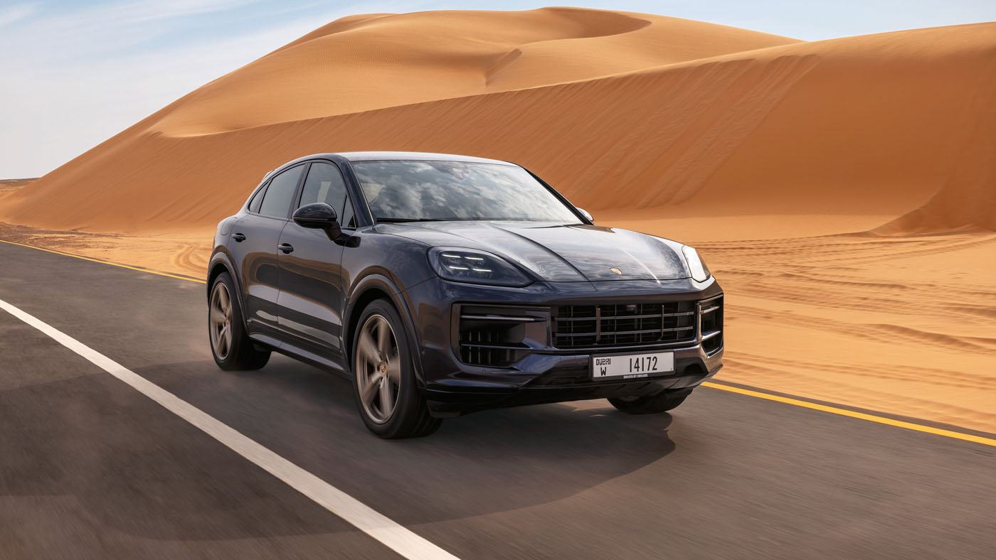 „Porsche“ keliauja „Cayenne S Coupe“ iš Dubajaus į Abu Dabį