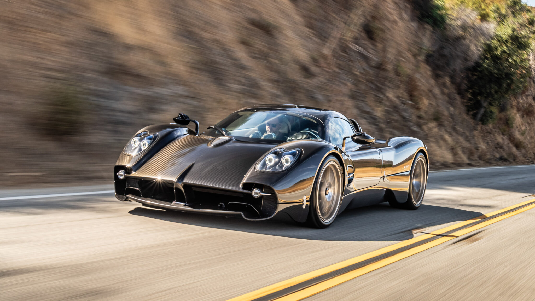 10 geriausių prabangių ir egzotiškų automobilių, kuriais važiavome 2024 m