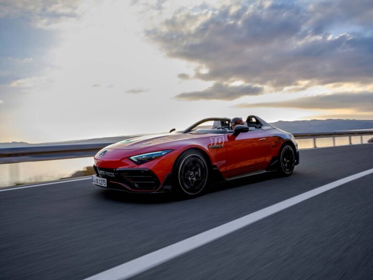 Atskleistas naujas 1 iš 250 Mercedes-AMG PureSpeed