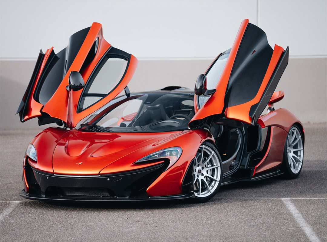 Kas daro „McLaren P1“ ikonišku hiperautomobiliu?
