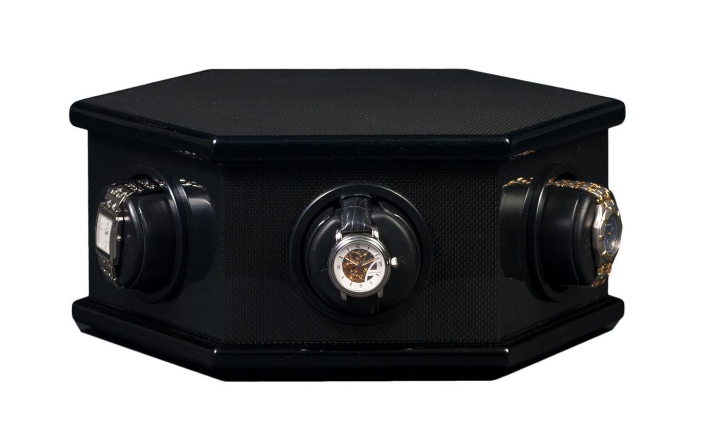 Perversmą sukeliantys laikrodžių suktuvai su meistriškumu ir naujovėmis nuo 1996