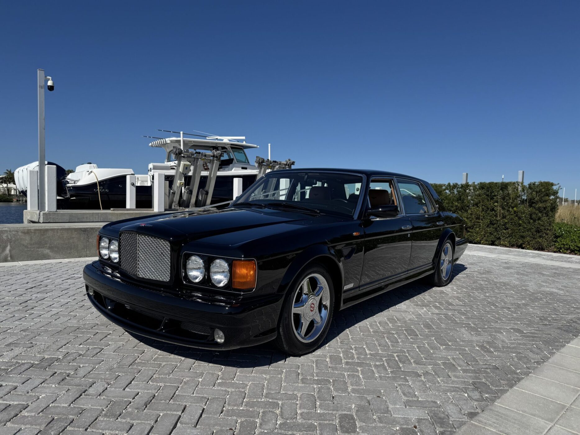 1997 m. Parduodamas „Bentley Turbo Rt Mulliner“ - retas galios