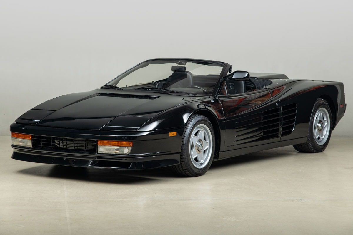 Parduodamas Ferrari Testarossa voras, kurį vairavo Michaelas Jacksonas
