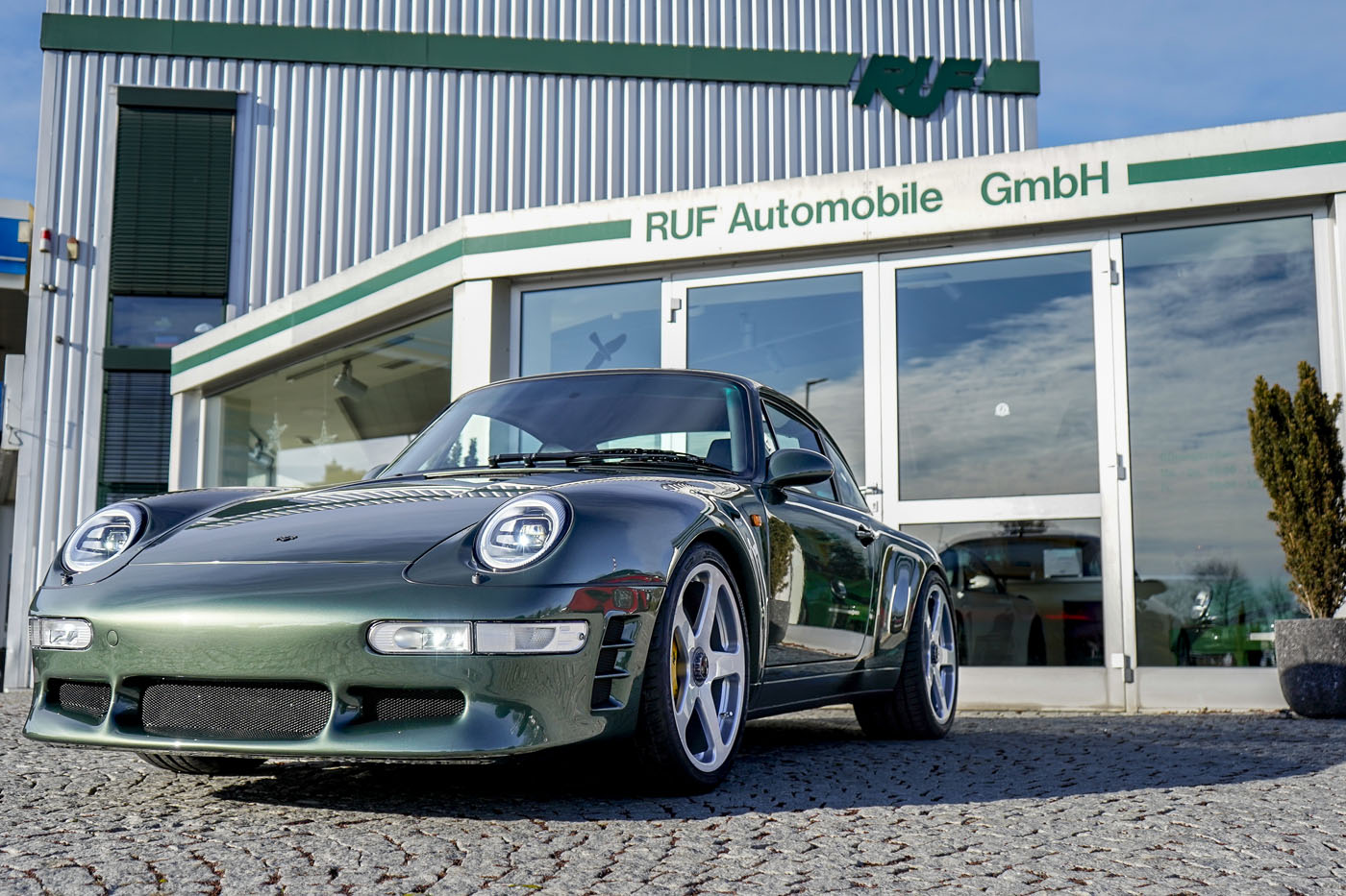 RUF pristato naują LED apšvietimą 90 -ųjų 993 „Porsche 911“