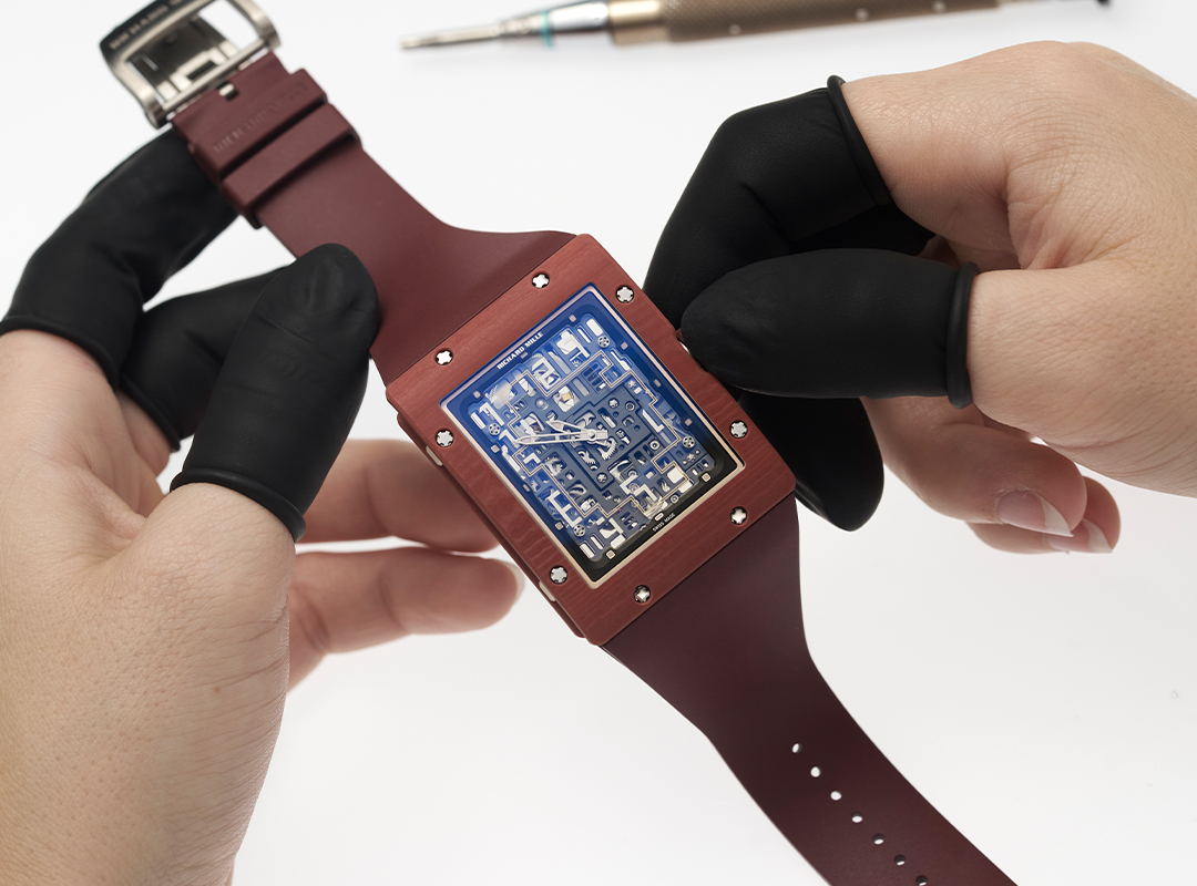 Richard Mille debiutuoja savo visiškai naują RM 16-02 Extraflat kolekciją