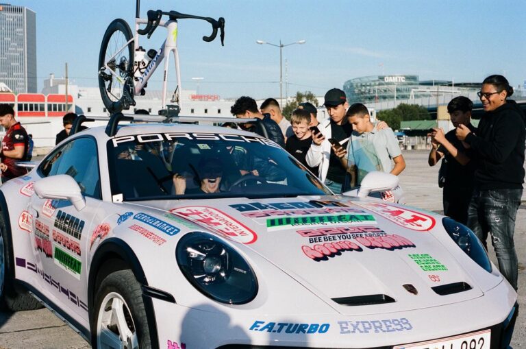 Specializuoti „Nuotykių kupino„ Porsche 911 Dakar ““ pasirodymai dėl išskirtinio