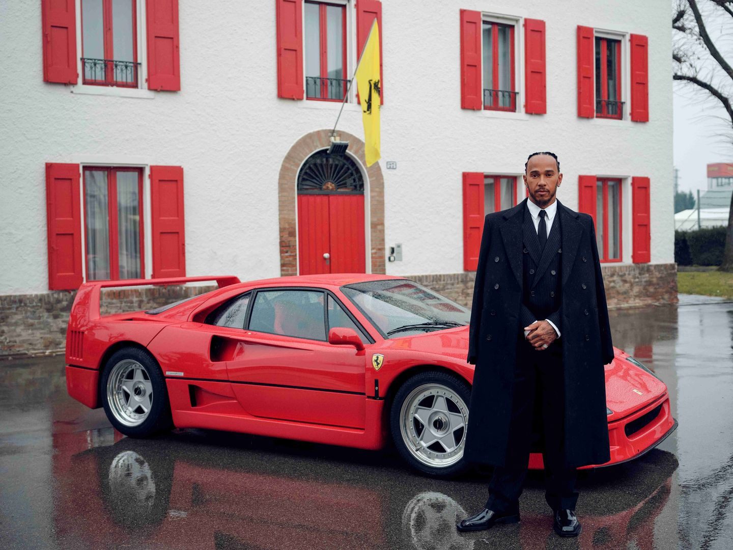 Žiūrėkite Lewiso Hamiltono pirmąją dieną „Ferrari“.