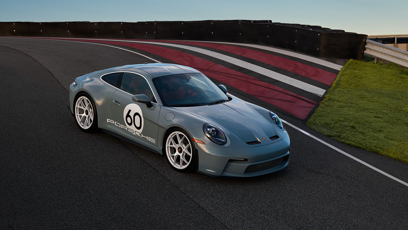 „Porsche & RM Sotheby's“ į aukcioną 911 S/T amerikiečių Raudonajam