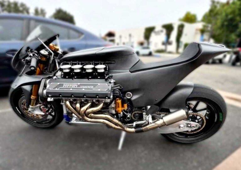 Kai „Ferrari V8“ susitinka su dviem ratais, pritaikytu superbike